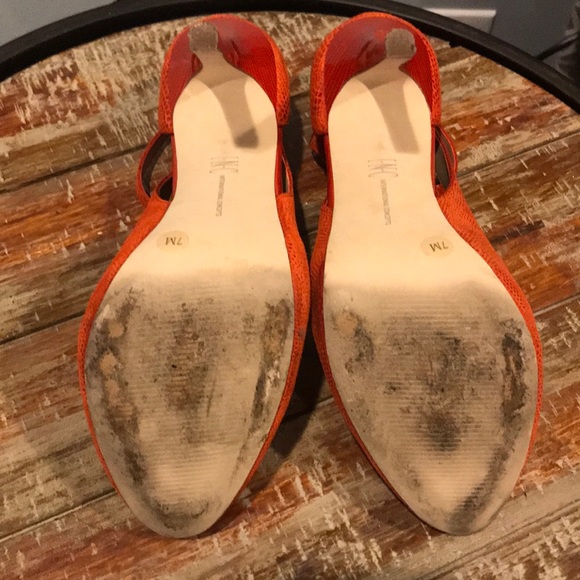 Orange leather alligator/snake print heels - Picture 4 of 4